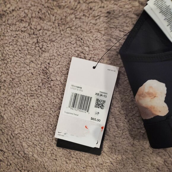 Nike Women's Dri-FIT High-Support Non-Padded Adjustable Sports Bra DR0313-010 - Picture 3 of 3